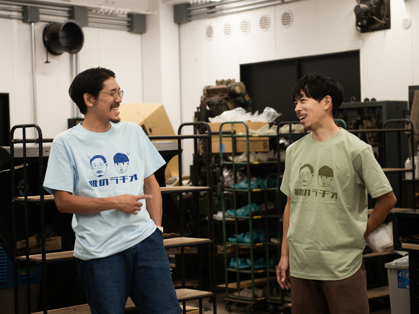 「靴ラジの2人」Tシャツ